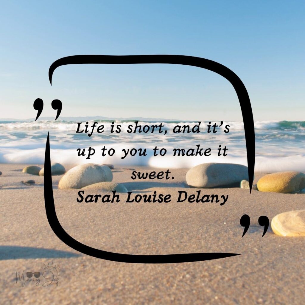 Inspiring Short Life Quotes in Mesmerizing Pictures 45 be happy life is short quotes-41